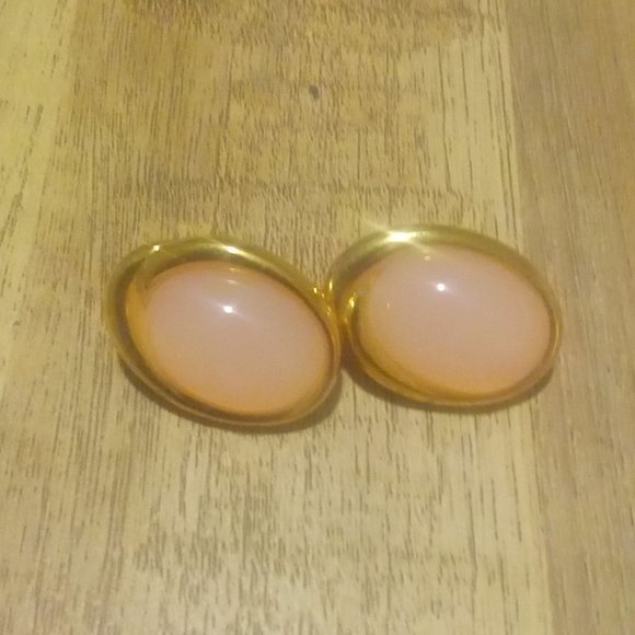 Vintage Trifari Pink Cabochon and Gold Tone Earrings